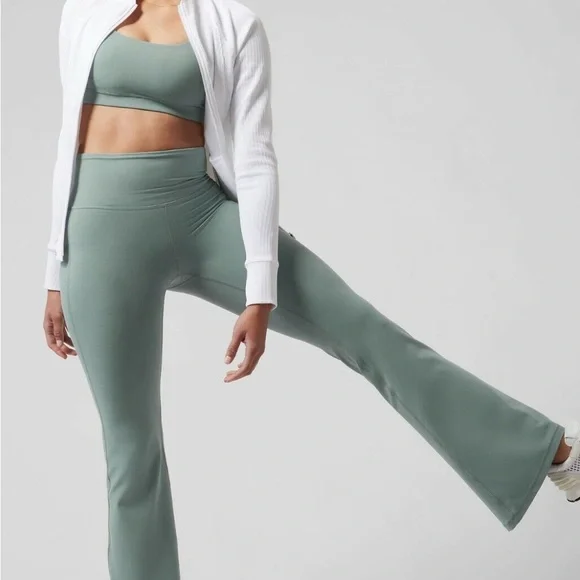 Athleta Elation Flare - Picture 3 of 5